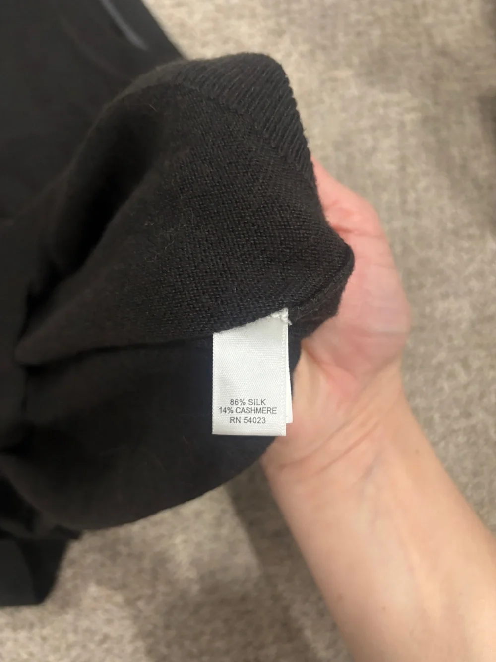 Banana Republic Black Silk Cashmere V-neck Knit Pullover Vest - Mens - M